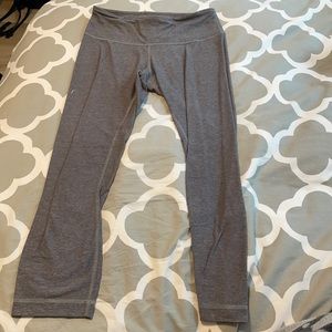 Dark grey 3/4 lulu lemon leggings